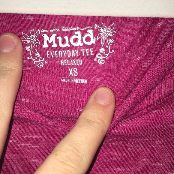 Red t-shirt - Picture 2 of 3